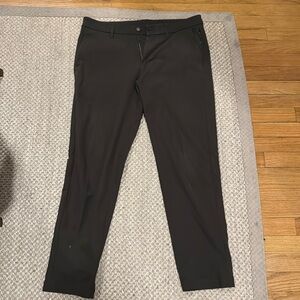 Lululemon ABC pant Classic Fit - Olive